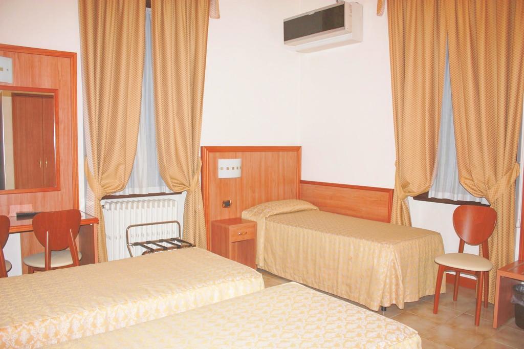Piccolo Hotel Mediolan Zewnętrze zdjęcie